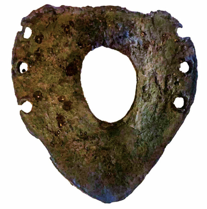 Ancient-Roman-Horseshoe-1.jpg